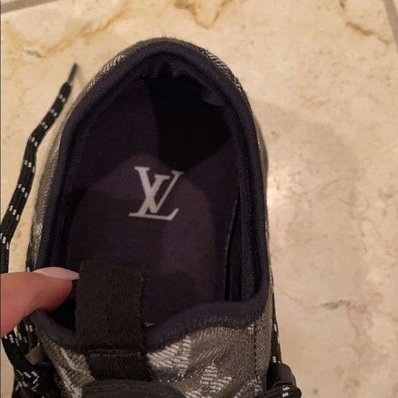 LOUIS VUITTON SHOES - Picture 3 of 4